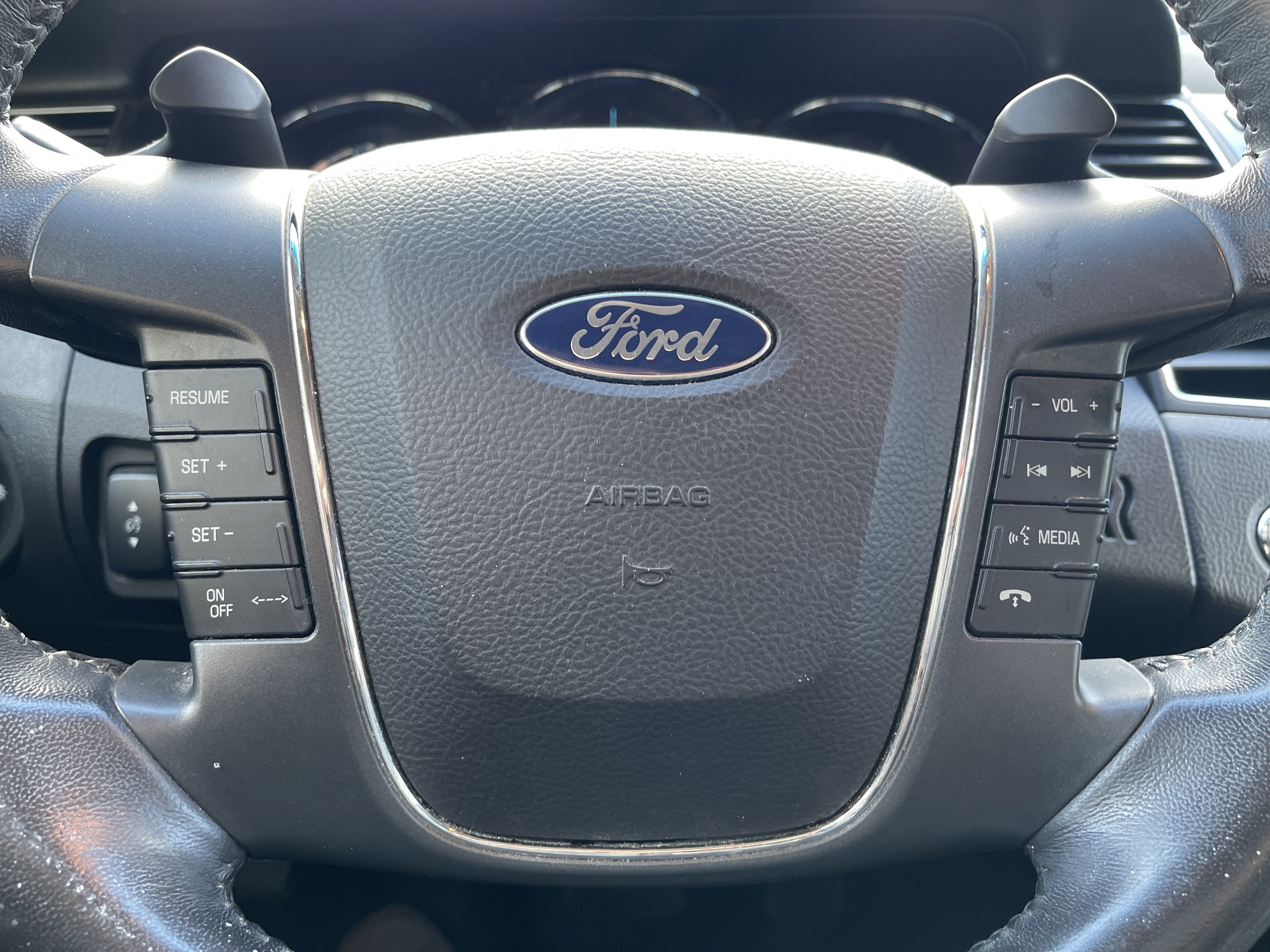 2011 Ford Taurus Limited