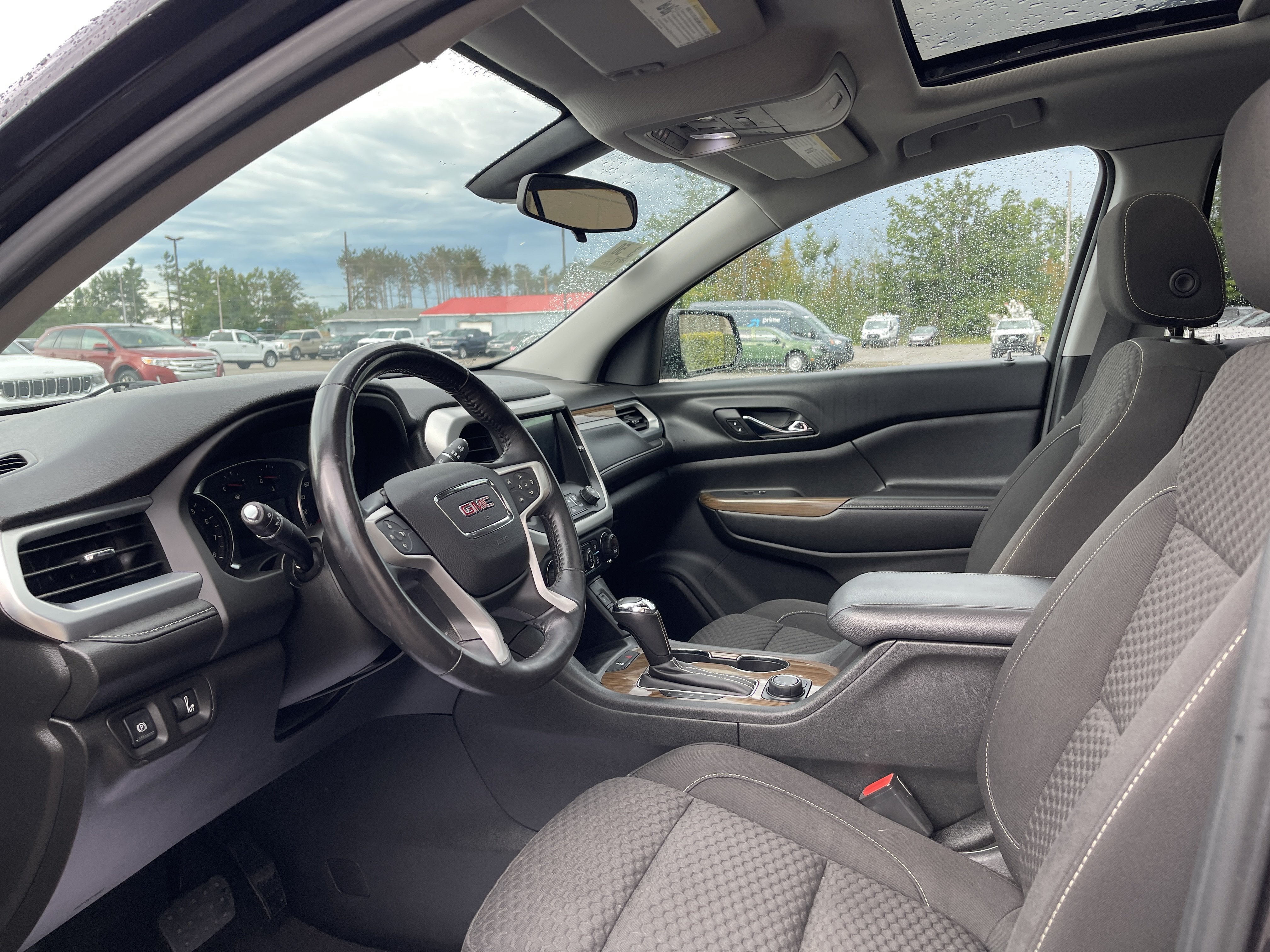 2017 GMC Acadia SLE