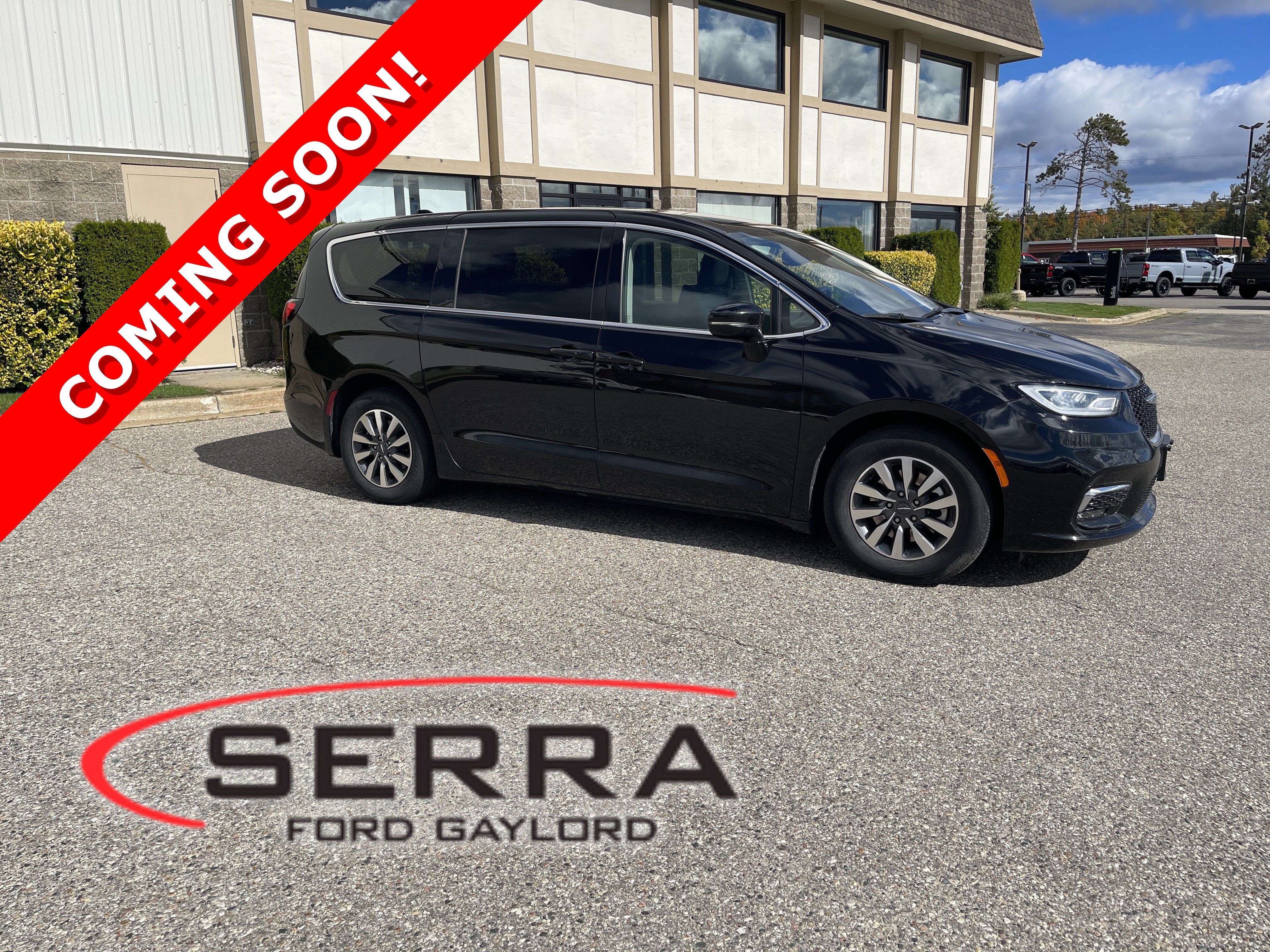 2024 Chrysler Pacifica Hybrid Select