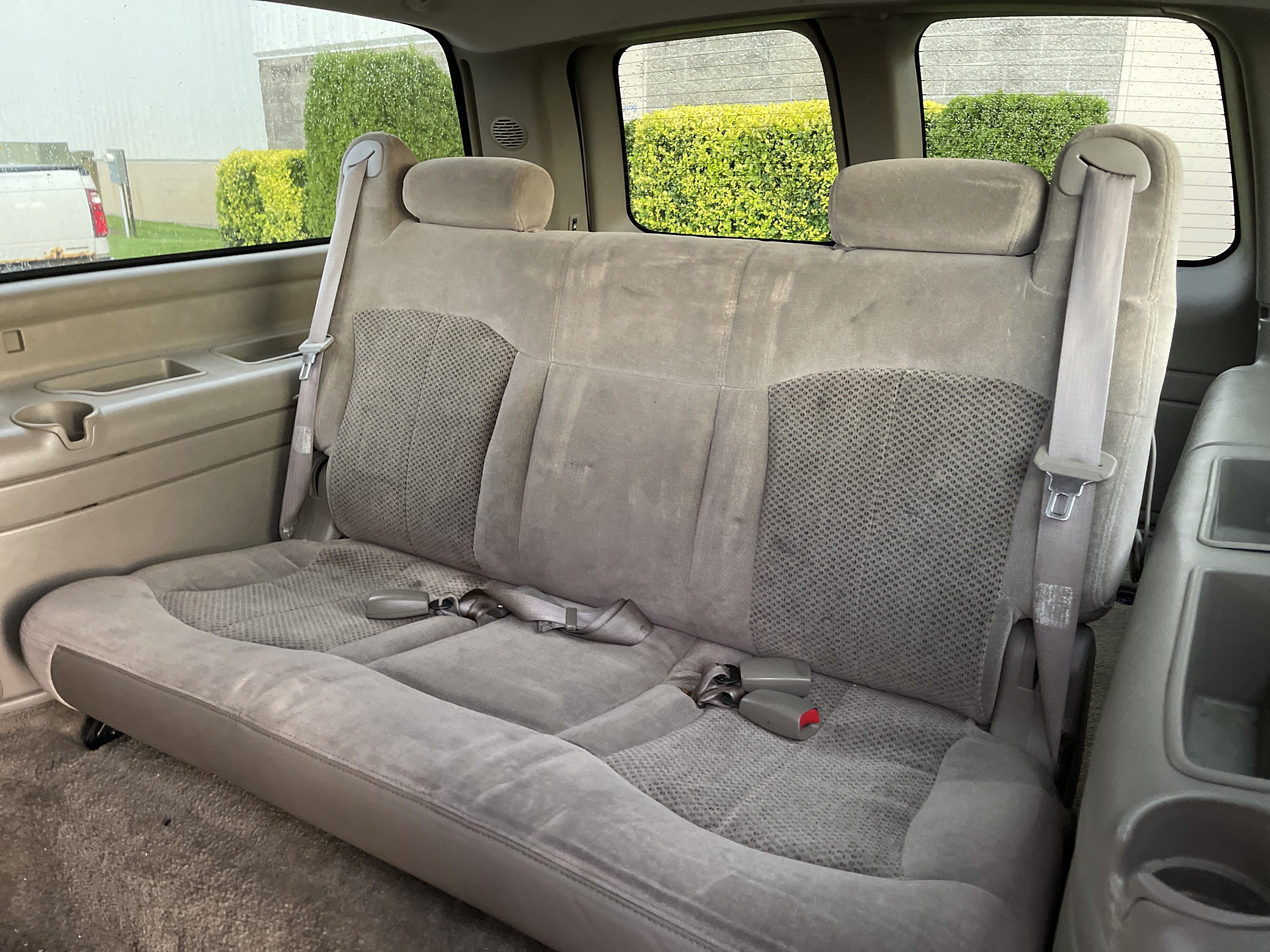 2001 Chevrolet Suburban LS