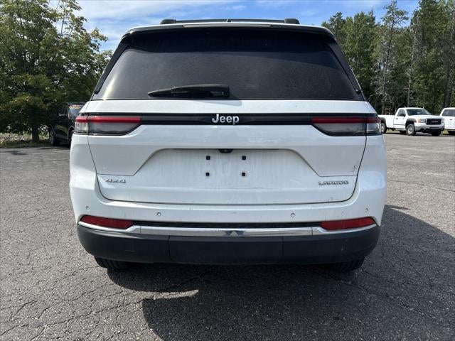 2022 Jeep Grand Cherokee Laredo 4x4