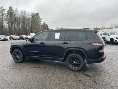 2023 Jeep Grand Cherokee L Laredo 4x4