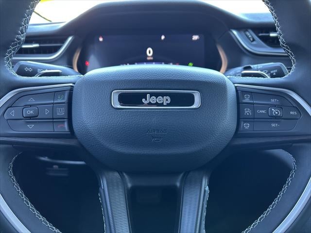 2023 Jeep Grand Cherokee L Laredo 4x4