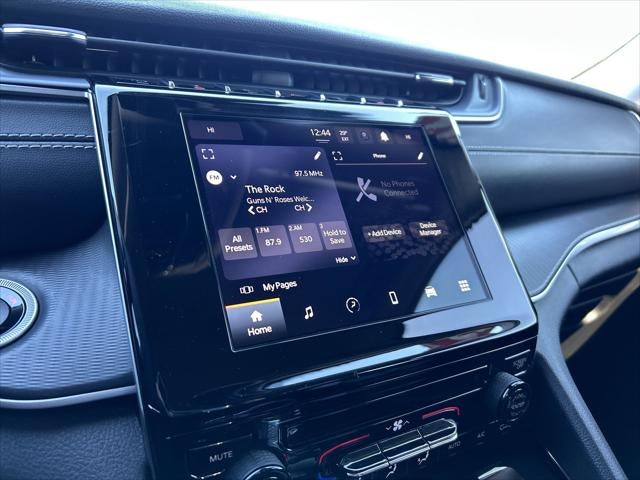 2023 Jeep Grand Cherokee L Laredo 4x4