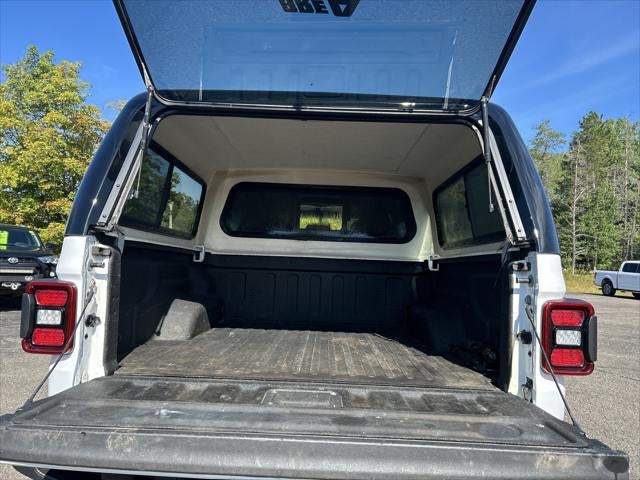 2022 Jeep Gladiator Overland 4x4