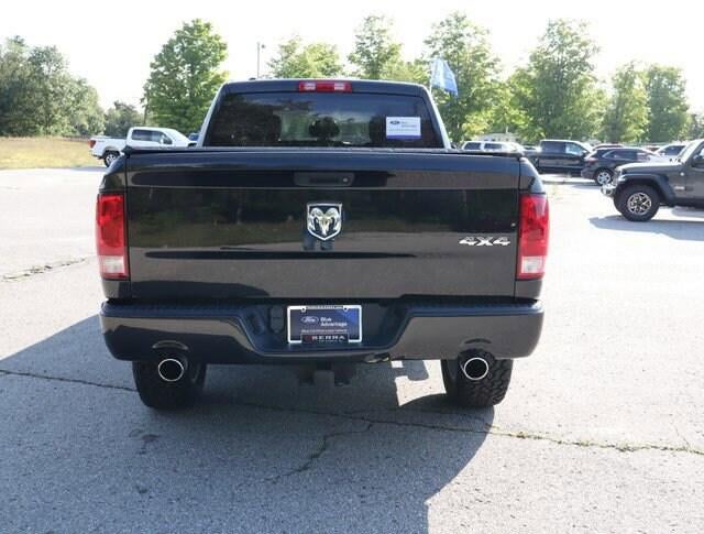 2017 RAM 1500 ST