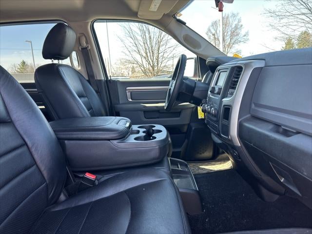 2019 RAM 1500 Classic SLT Crew Cab 4x4 6'4' Box