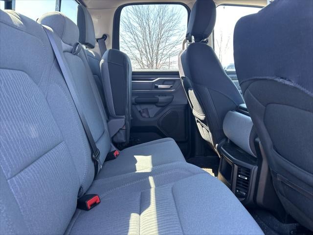 2020 RAM 1500 Big Horn Quad Cab 4x4 6'4' Box