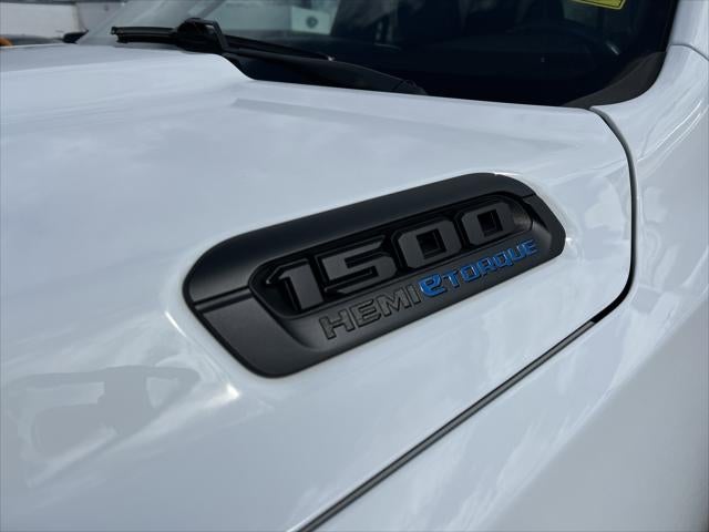 2021 RAM 1500 Big Horn Crew Cab 4x4 5'7' Box