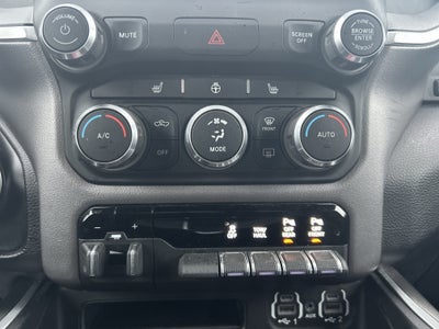 2020 RAM 1500 Big Horn Crew Cab 4x4 5'7' Box