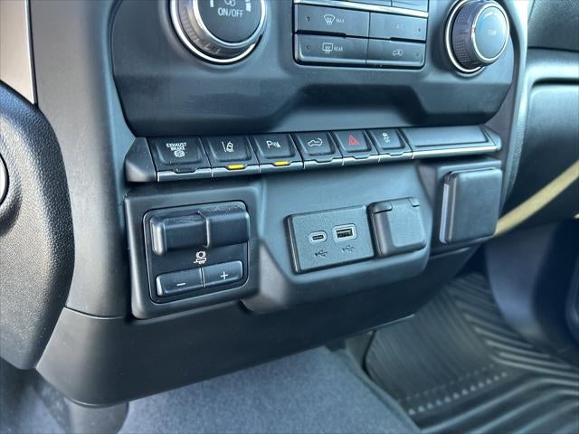 2024 Chevrolet Silverado 2500HD Custom