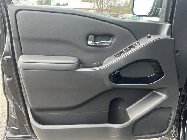 2023 Nissan Frontier Crew Cab SV 4x4