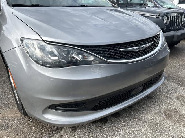 2021 Chrysler Voyager LXI